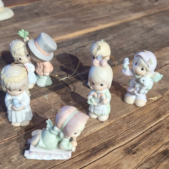 Precious Moments Other - Precious Moments Charming Ornament Set with Pastel Accents